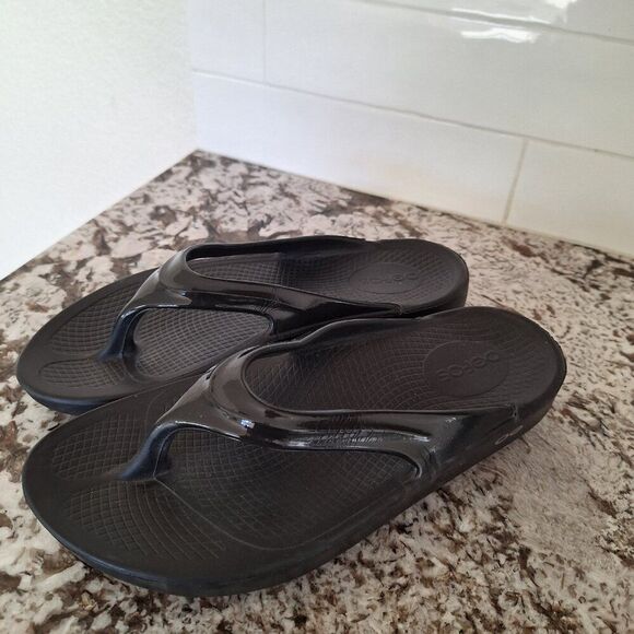 Oofos Black  Flip Flops Size w 8 thong style sandals comfort - Picture 5 of 8